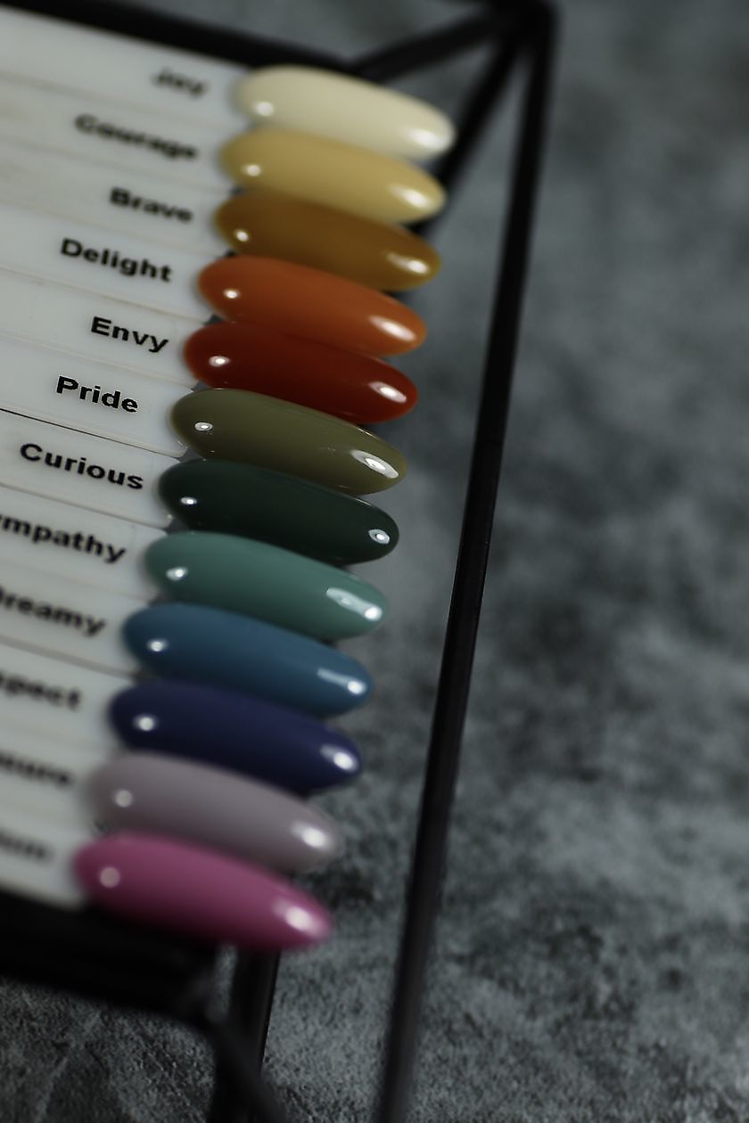 Verin | E-Gel | Curious